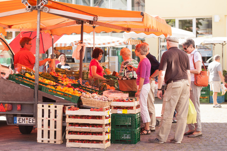 Wochenmarkt in Kirchzarten Wochenmarkt in Kirchzarten